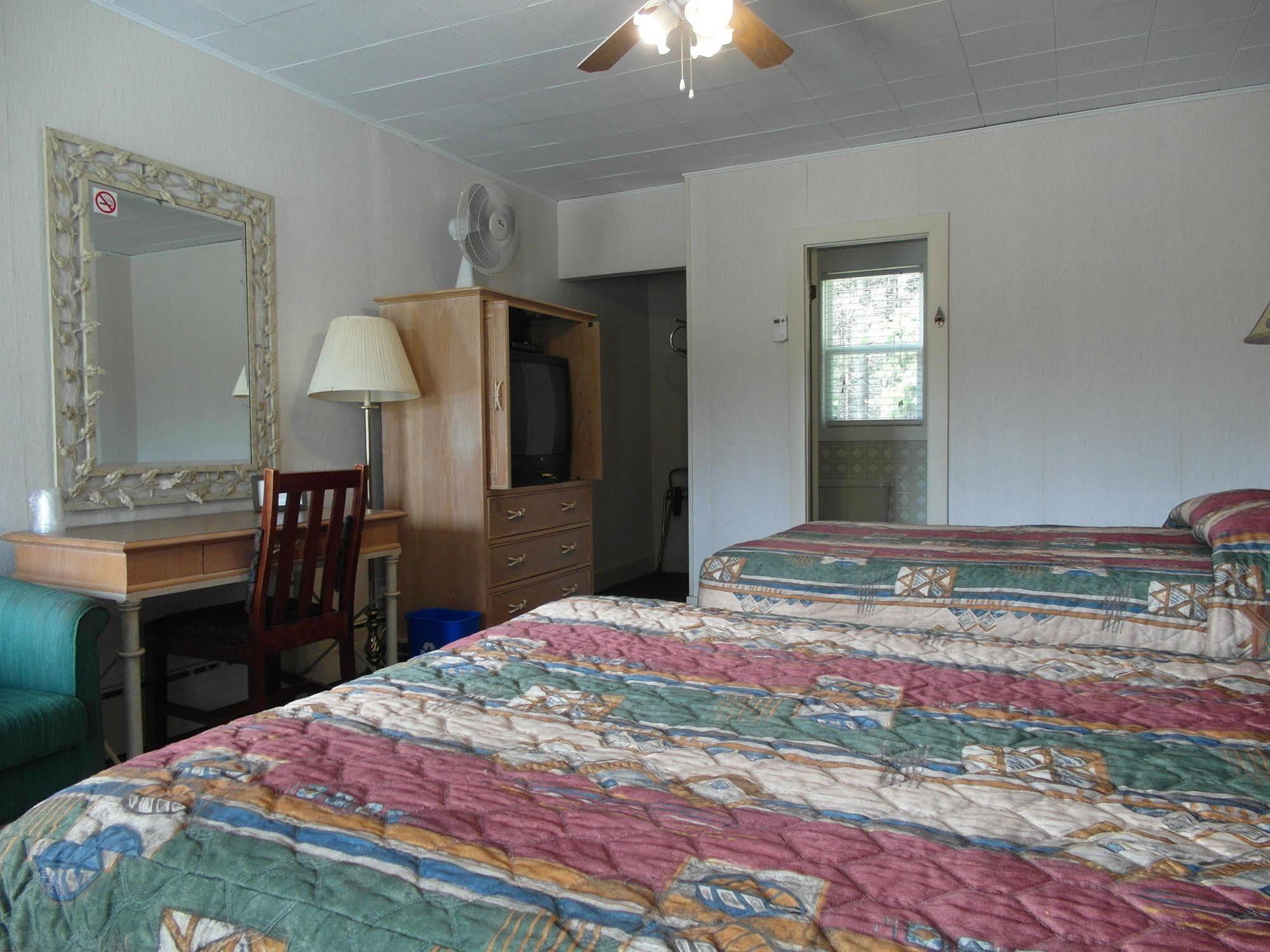 The Lionstone Inn Motel And Cottages Pictou Exteriér fotografie