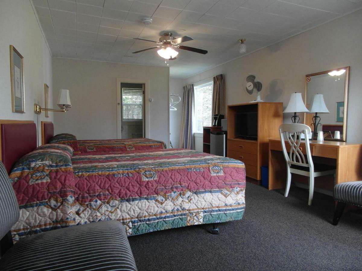 The Lionstone Inn Motel And Cottages Pictou Exteriér fotografie